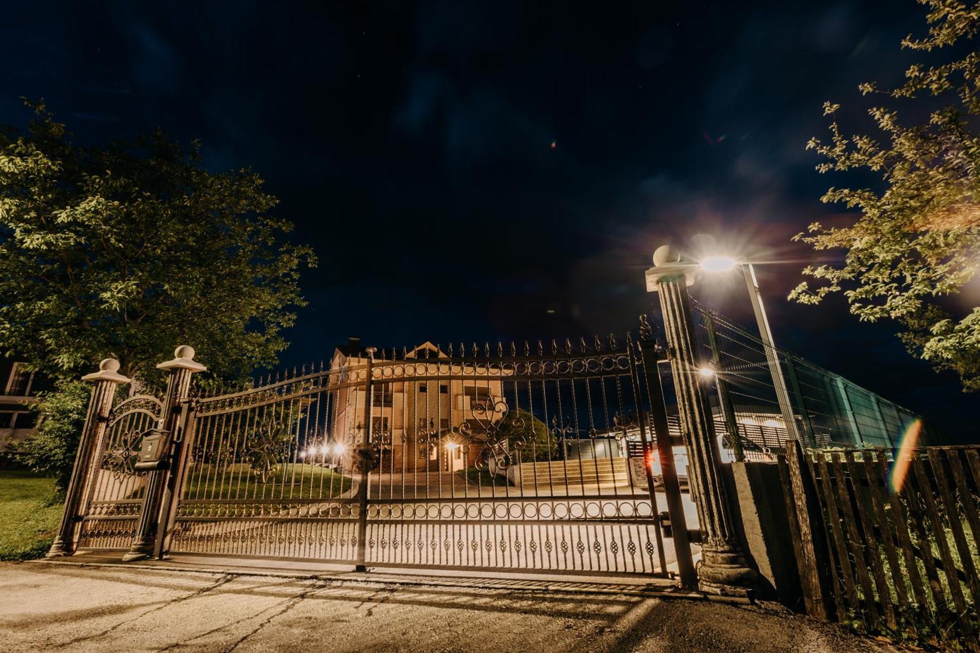 Villa Lamija Bihać Екстериор снимка